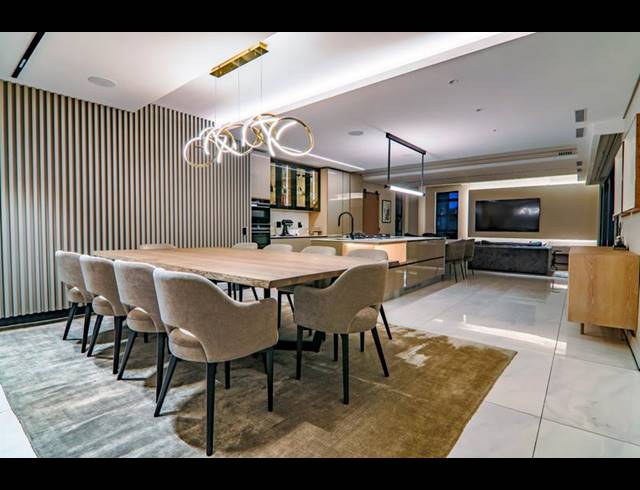 6 BEDROOM HOUSE FOR SALE IN COPPERLEAF ESTATE